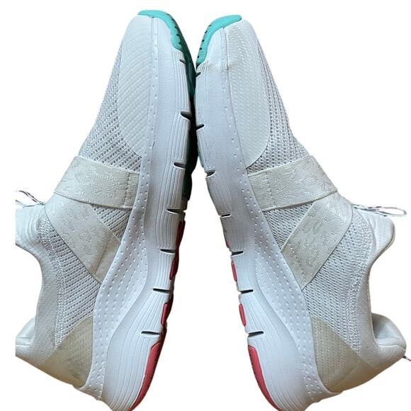 Skechers Women's 10 White Arch Fit‎ Air Cooled Modern Rhythm Slip On Sneaker - Picture 8 of 9